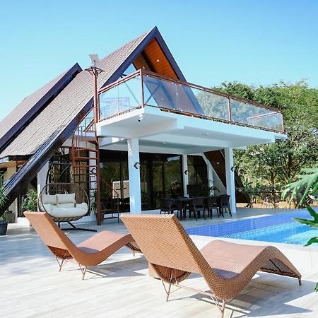Redwood Cabin Bolinao Kültér fotó