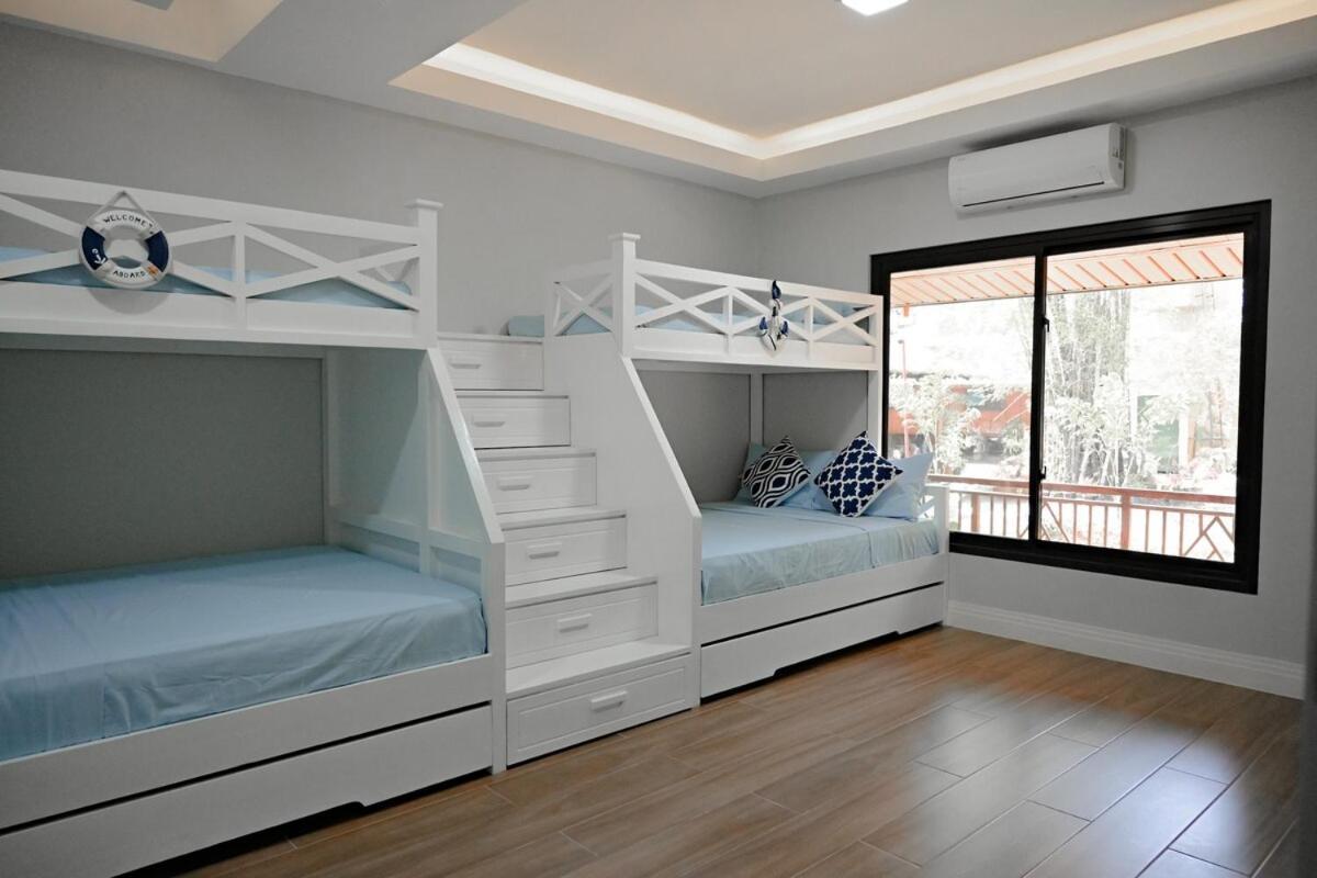 Redwood Cabin Bolinao Kültér fotó